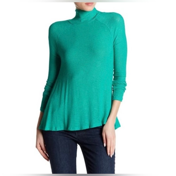 FREE PEOPLE Intimately Weekend Snuggle Turtleneck Shirt Top Blouse Emerald Kelly - Picture 2 of 15